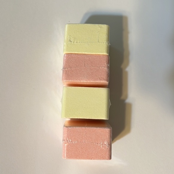 Vanilla and Rose Bath Bomb Set - Picture 4 of 5